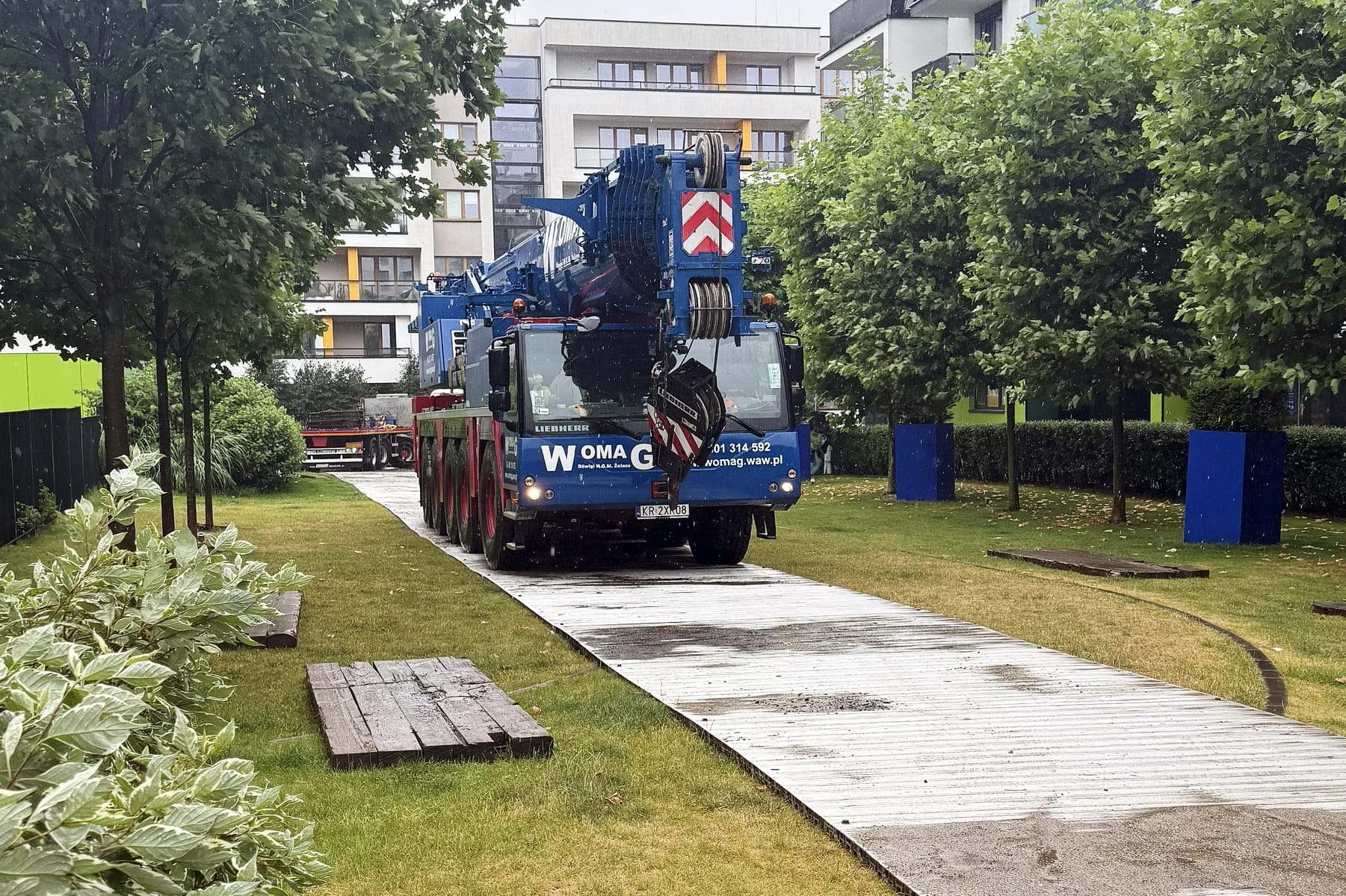 Ile kosztuje droga tymczasowa? Co naprawdę wpływa na cenę wynajmu płyt