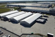 Automotive pod namiotem – elastyczne magazyny części i tymczasowe linie produkcyjne Automotive pod namiotem - elastyczne magazyny części i tymczasowe linie produkcyjne