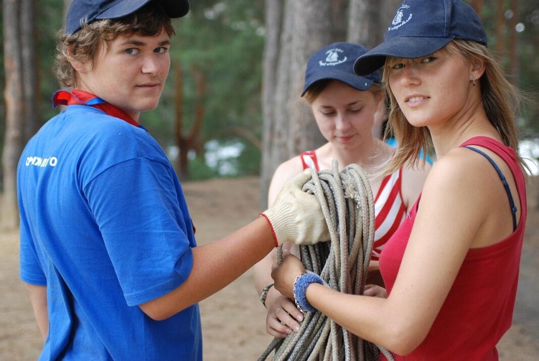 ropes-course-2811688_1280